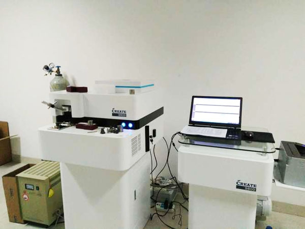江苏金利电气所使用的专业检测设备：CX-9800立式直读光谱仪
